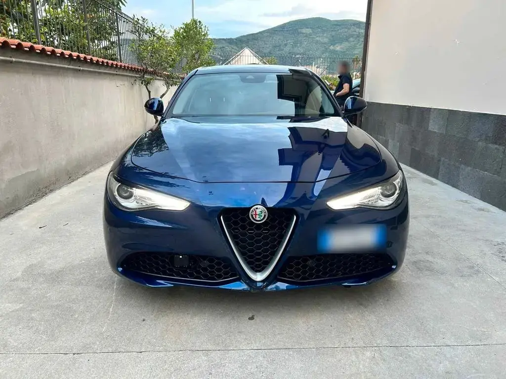 Main__Slider__Photo:Alfa Romeo Giulia 2.2 TD 190CV AT8 - 2019 09/2019-1