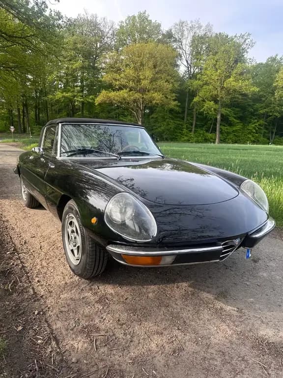 Main__Slider__Photo:Alfa Romeo Spider 02/1975-0