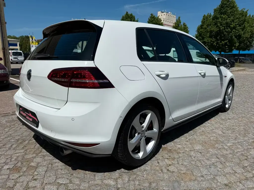 Main__Slider__Photo:Volkswagen Golf VII GTI 2.0 TSI 310 PS Kamera Navi 2.Hand 09/2016-1