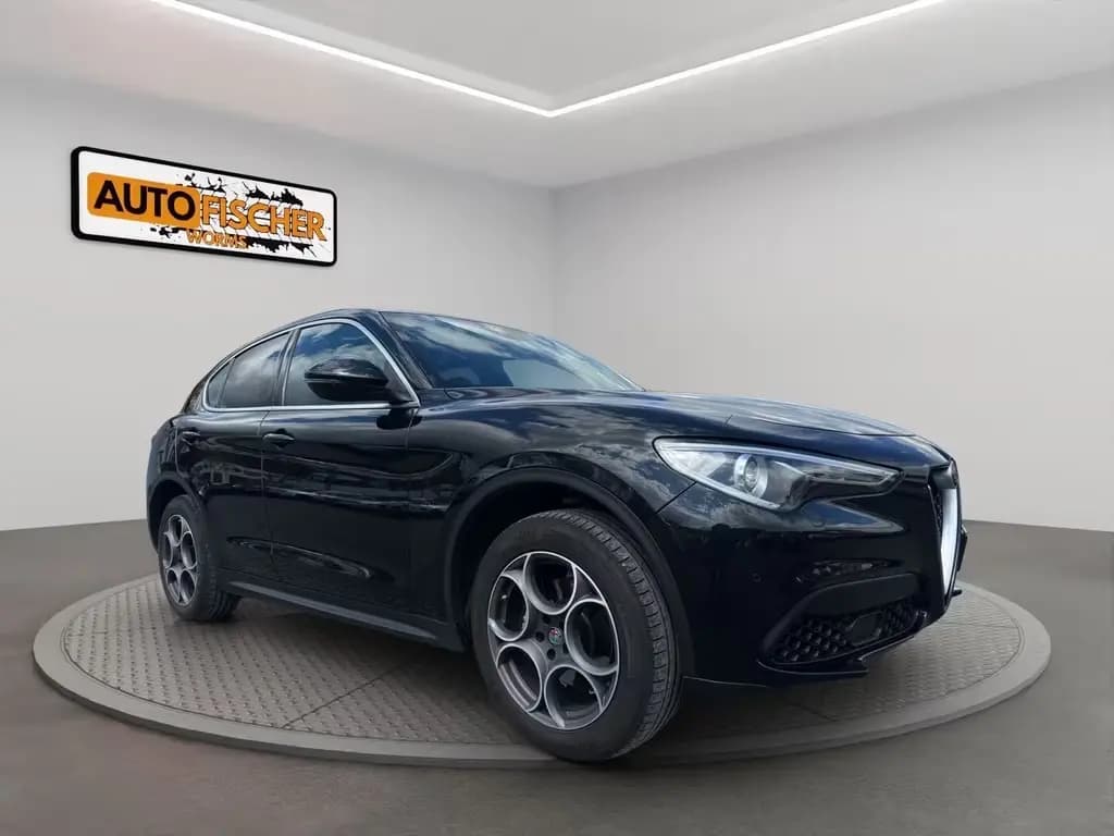 Main__Slider__Photo:Alfa Romeo Stelvio Super Q4*AHK*Kamera*Sport-Paket*3D Navi* 12/2019-0