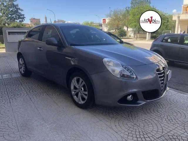 Main__Slider__Photo:Alfa Romeo Giulietta ALFA ROMEO Giulietta 1.6 JTDm-2 105 CV Distincti 07/2015-0