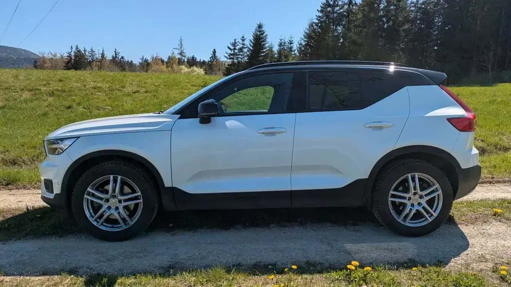 Main__Slider__Photo:Volvo XC40 D4 AWD R Design 190 PS Autom. GSD 09/2019-1