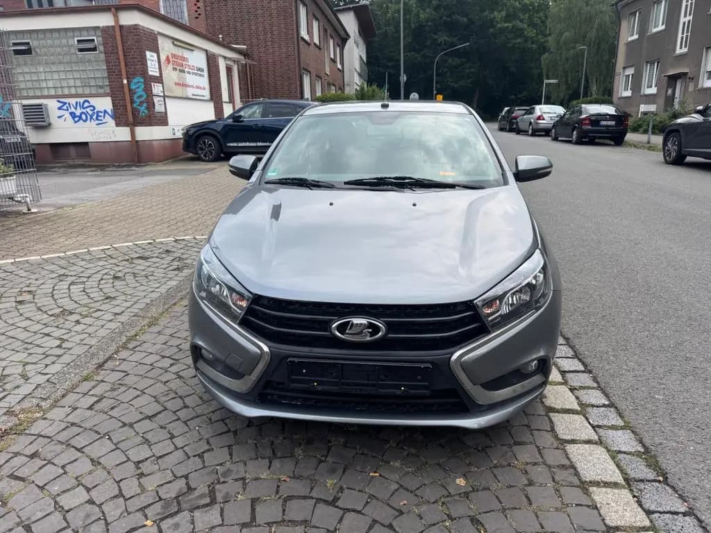 Main__Slider__Photo:Lada Vesta 1.6/Klima/R.Kamera/Benzin/LPG 02/2018-0