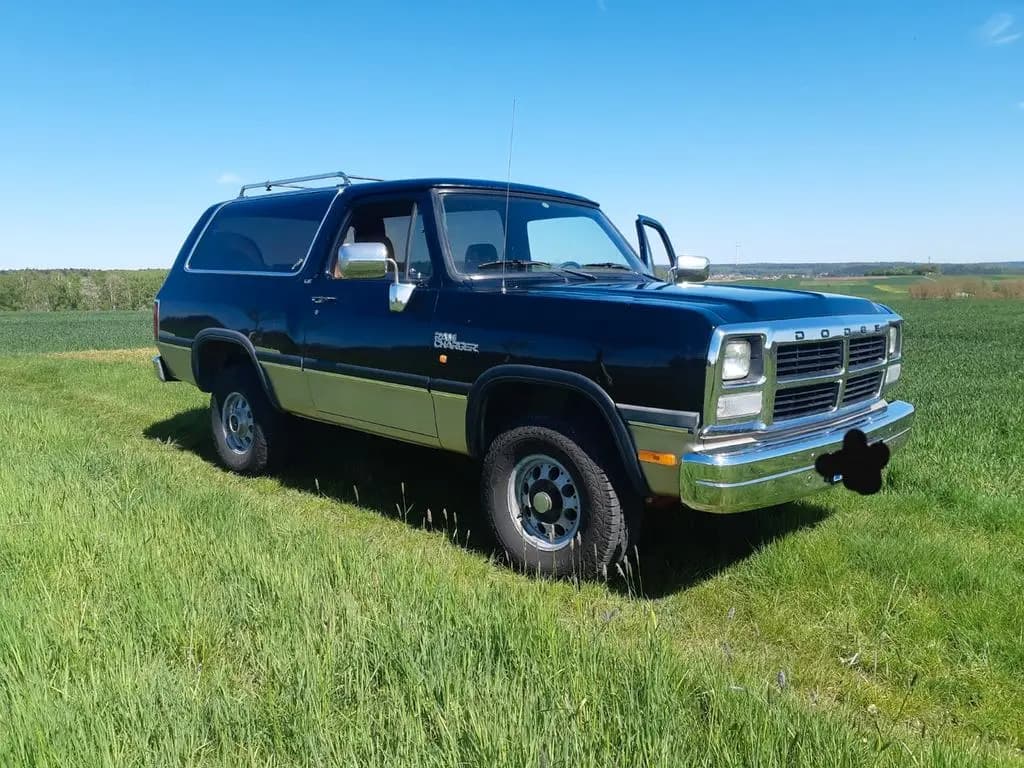 Main__Slider__Photo:Dodge Other Andere 07/1992-0