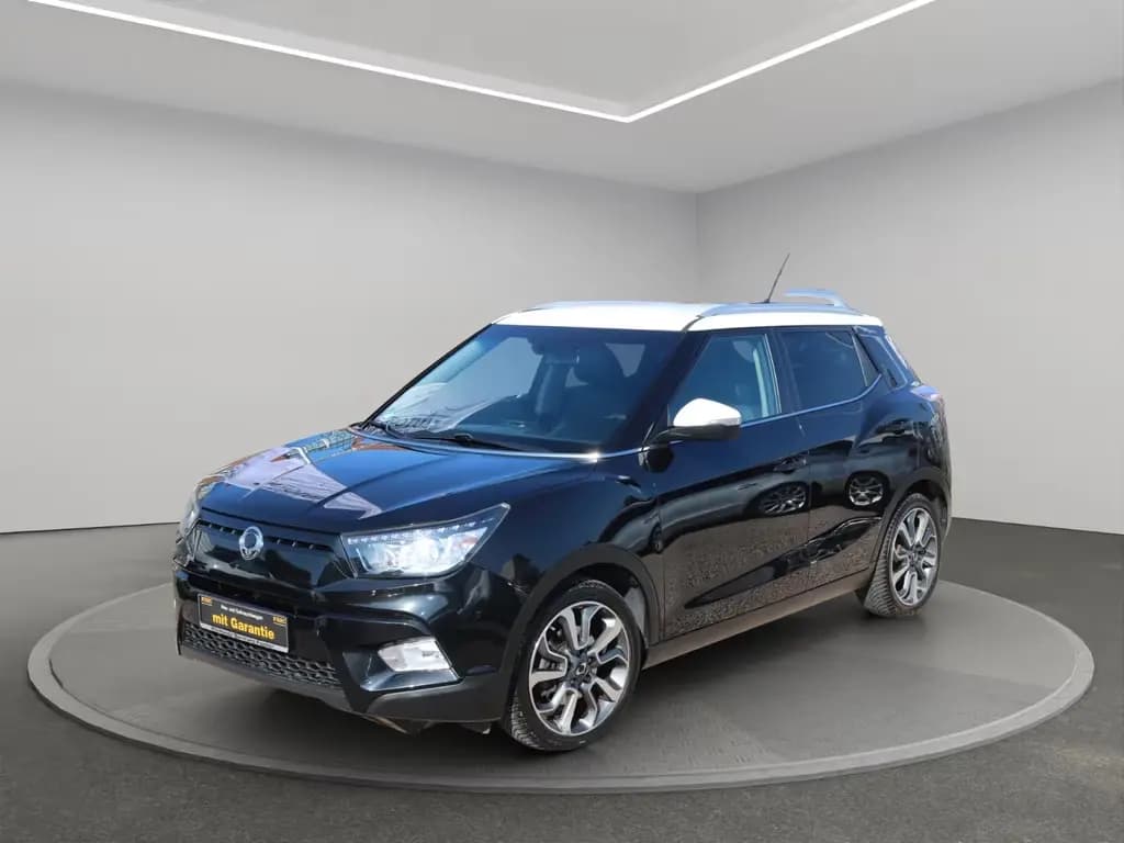 Main__Slider__Photo:Ssangyong Tivoli 1.6 e-XDi 160 /KAMERA/LEDER/LED 12/2015-0