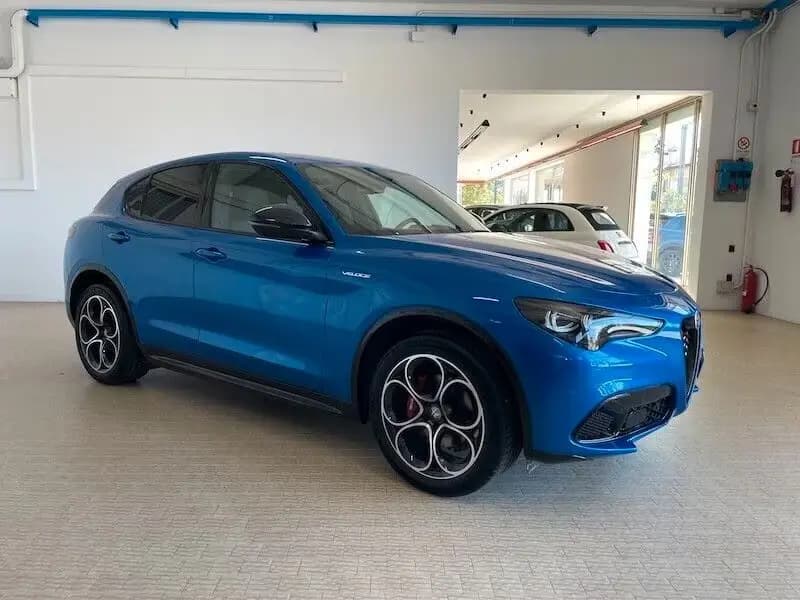 Main__Slider__Photo:Alfa Romeo Stelvio 2.2 Turbodiesel 210 CV AT8 Q4 03/2024-0
