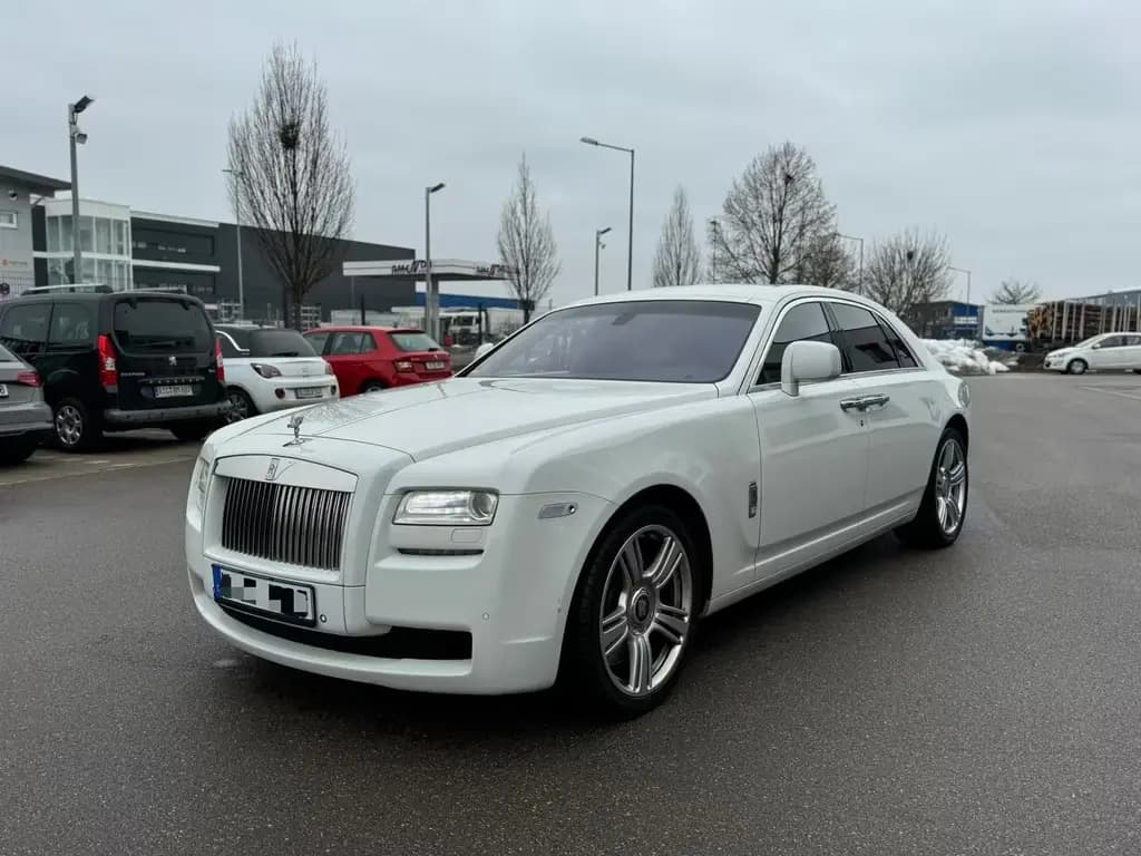 Main__Slider__Photo:Rolls-Royce Ghost *6.6 V12*First Class*Sternhimmel*21 Zoll* 06/2011-0