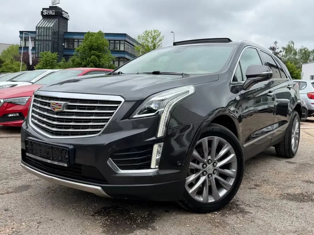 Main__Slider__Photo:Cadillac XT5 Platinum AWD 02/2017-0