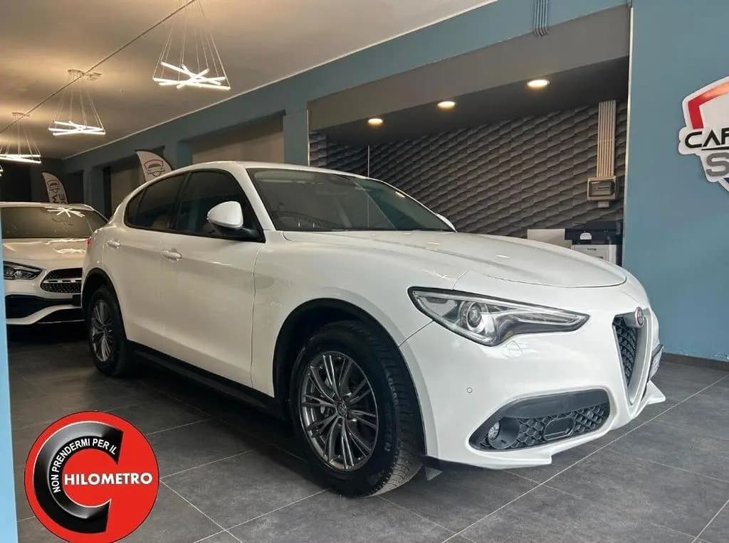 Main__Slider__Photo:Alfa Romeo Stelvio 2.2 Turbodiesel 180 CV AT8 RW 01/2018-0
