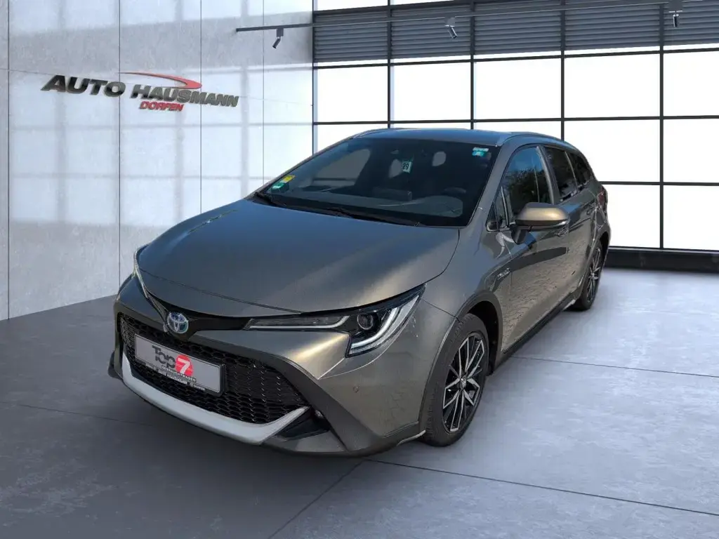 Main__Slider__Photo:Toyota Corolla Touring Sports 1.8 Hybrid Trek Bluetooth 08/2020-1