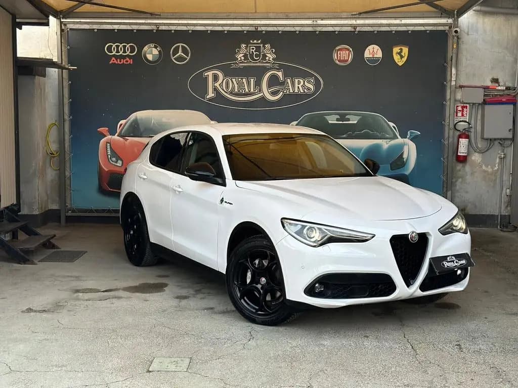 Main__Slider__Photo:Alfa Romeo Stelvio Super 2.2 Turbodiesel 190 Cv 08/2020-0