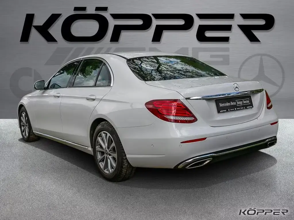 Main__Slider__Photo:Mercedes-Benz E 250 Avantgarde Automatik Navi Schiebed. Kamera 10/2017-1