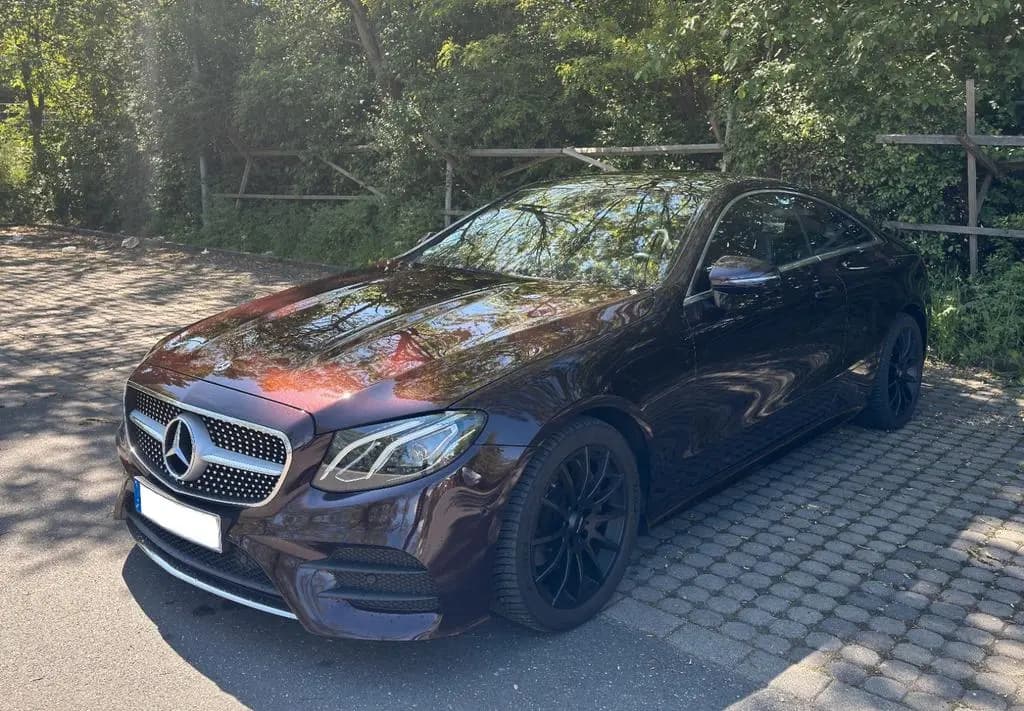 Main__Slider__Photo:Mercedes-Benz E 200 Coupé AMG Line | Widescreen | Pano | LED 11/2019-0
