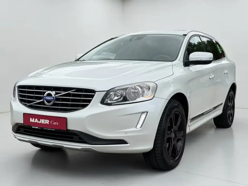 Main__Slider__Photo:Volvo XC60 T5 AWD Summum*PANO*LEDER*LED*KAMERA*AHK*PDC 07/2016-1
