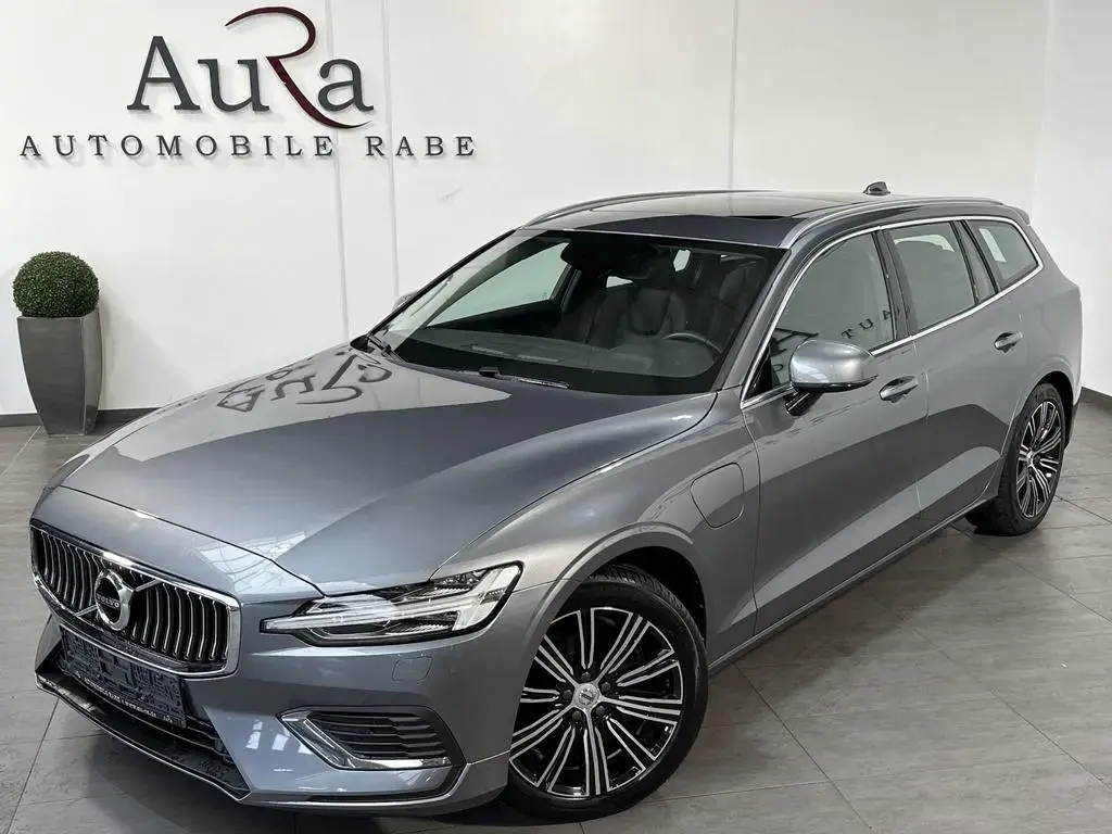 Main__Slider__Photo:Volvo V60 Inscription Plug-In Hybrid AWD NAV+LED+PANO 04/2021-1