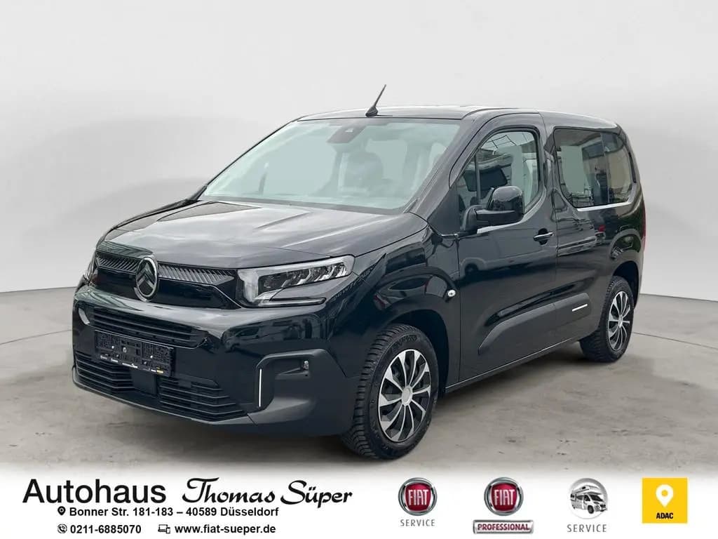 Main__Slider__Photo:Citroën Berlingo Plus M - Kamera - Winter-Pak. - AppleCa 02/2025-0