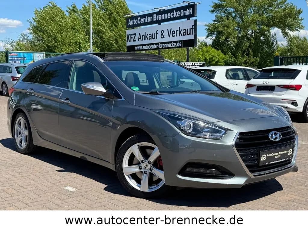 Main__Slider__Photo:Hyundai i40 cw Trend*Panorama*Navi*8-fach* 09/2017-0