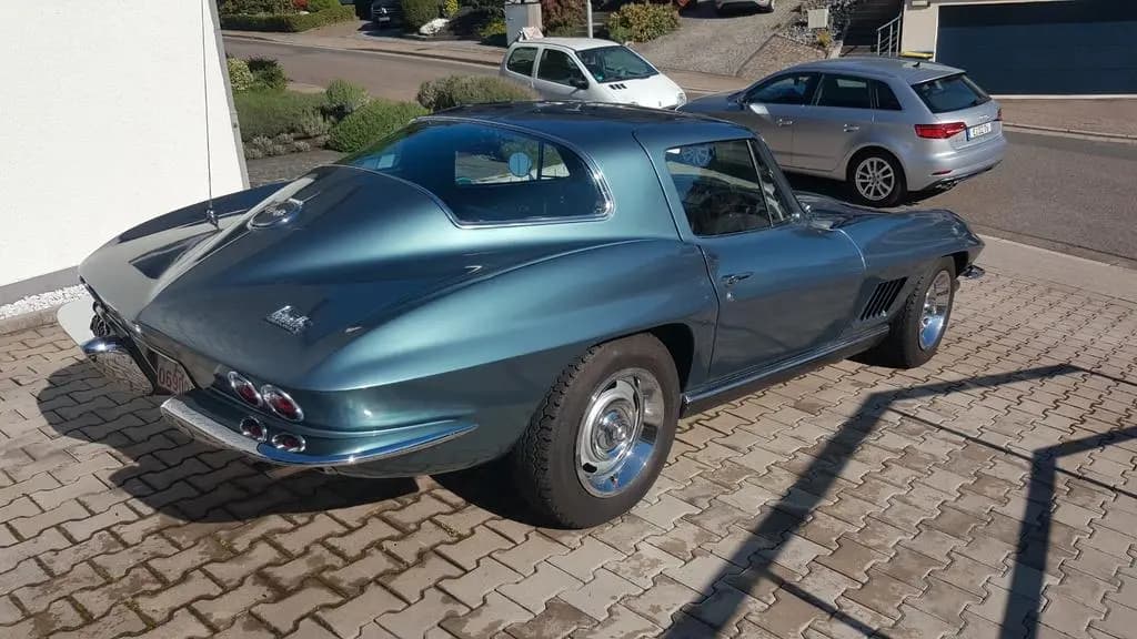 Main__Slider__Photo:Corvette C2 1967 Coupe Lyndale blue 06/1967-0