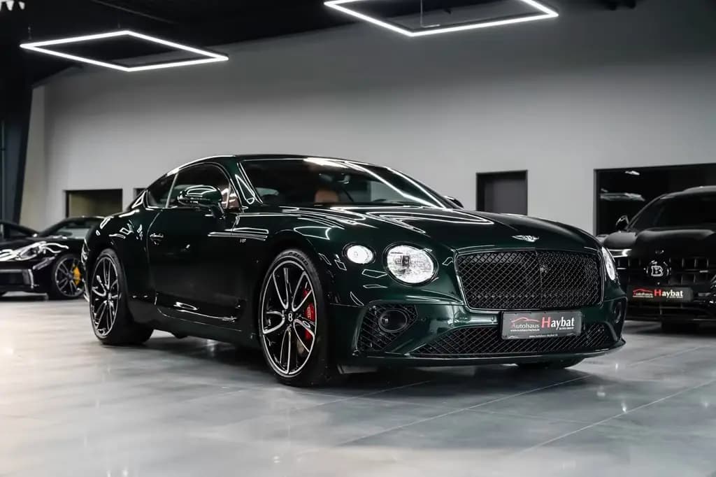 Main__Slider__Photo:Bentley Continental GT V8 Mulliner Blackline-Panorama 01/2022-0