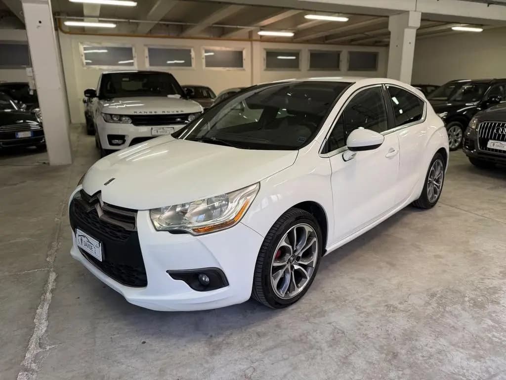 Main__Slider__Photo:DS Automobiles DS4 Ds DS4 4 1.6 VTi 120 So Chic 12/2011-0