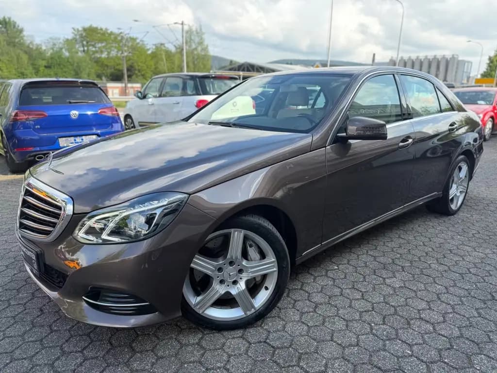 Main__Slider__Photo:Mercedes-Benz E 500 AVANTGARDE/Wenig KM/1 Hand/GAR/Top Zustand 04/2013-0