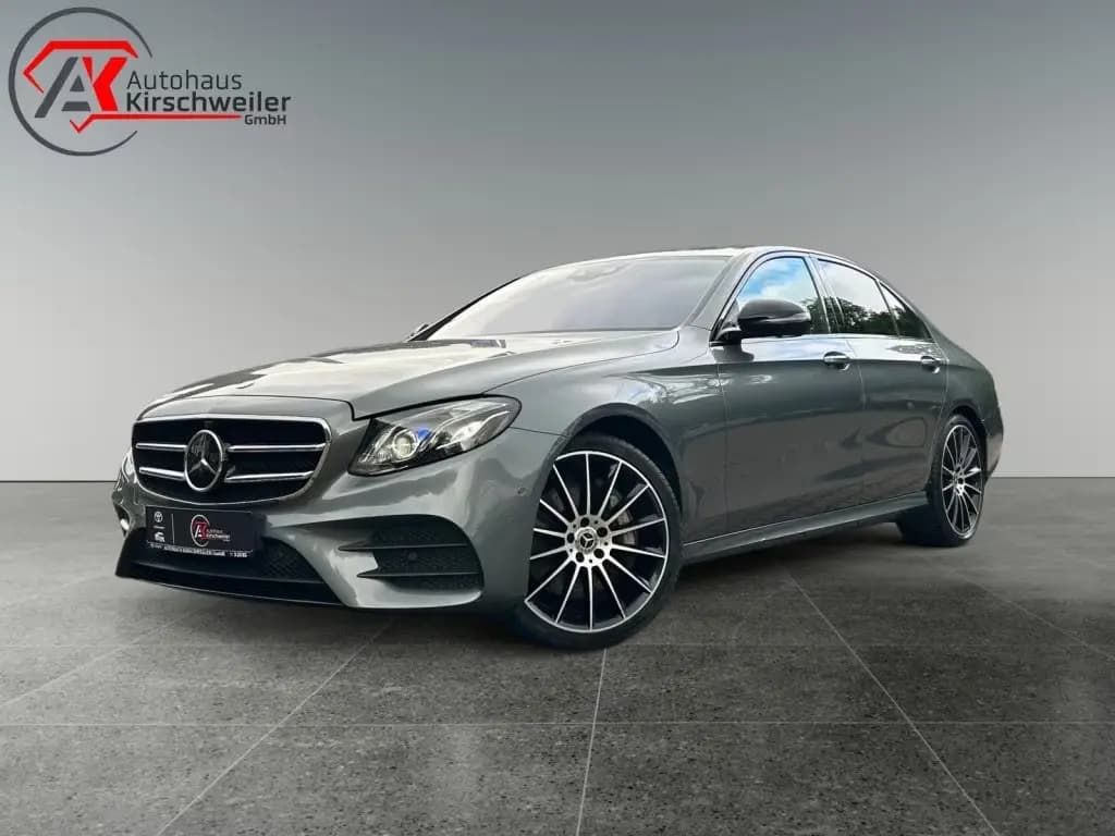 Main__Slider__Photo:Mercedes-Benz E 400 d 4Matic 9G-TRONIC AMG Line 01/2020-0
