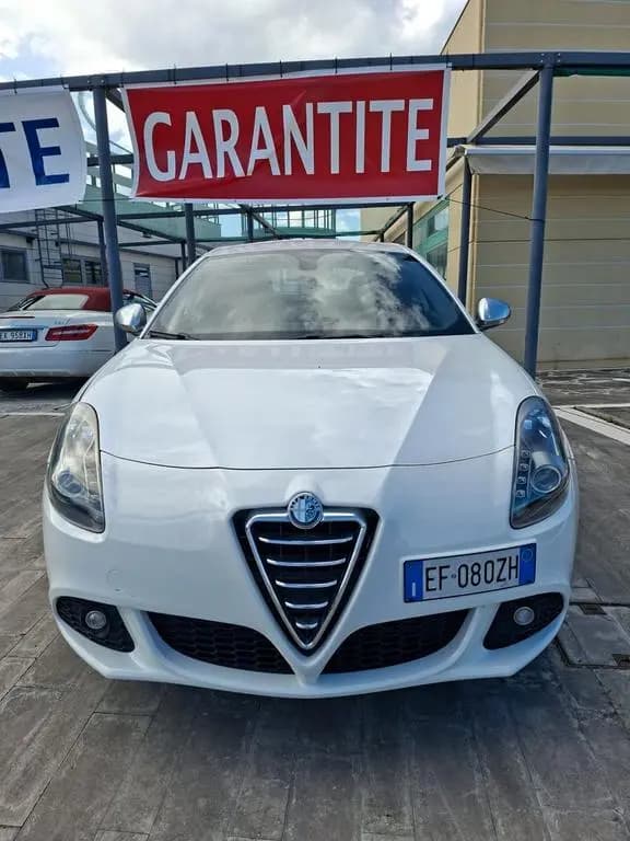 Main__Slider__Photo:Alfa Romeo Giulietta 1.4 Turbo MultiAir Progress 11/2010-0