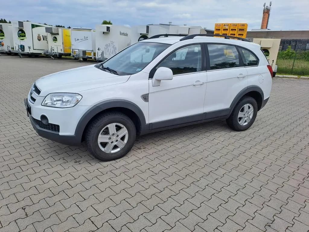 Main__Slider__Photo:Chevrolet Captiva 2.4 LS 2WD 5-Sitzer LS 10/2009-0