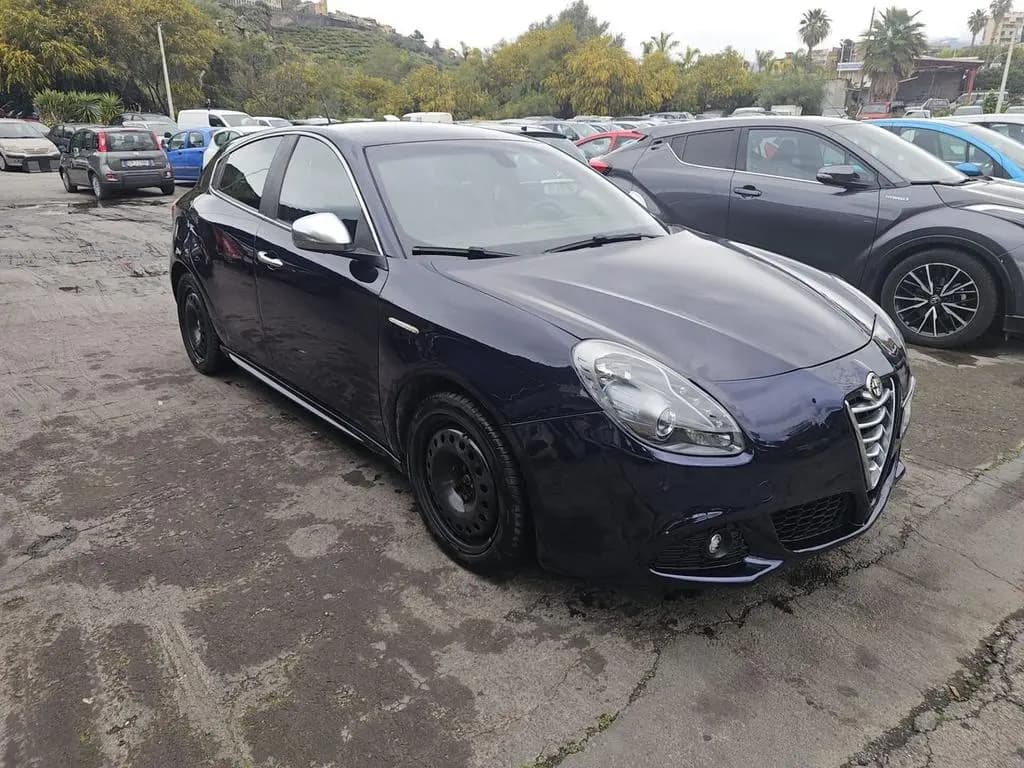 Main__Slider__Photo:Alfa Romeo Giulietta 1.6 JTDm-2 105 CV Progressi 09/2012-0