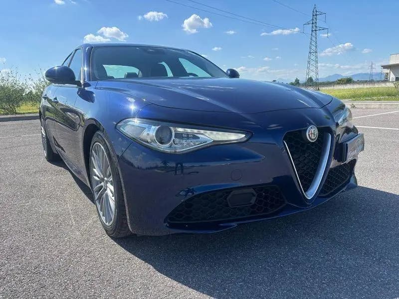 Main__Slider__Photo:Alfa Romeo Giulia 2.2 Diesel 150CV 10/2017-0