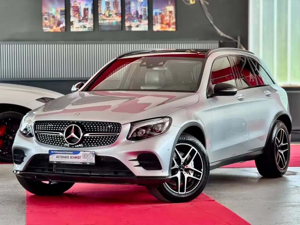Main__Slider__Photo:Mercedes-Benz GLC 43 AMG GLC43 AMG Pano Burmester Airmatic LED KeylesGo19 11/2016-0