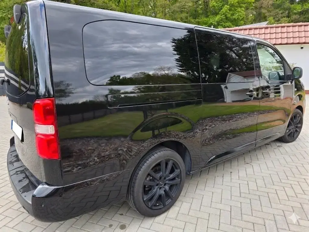 Main__Slider__Photo:Peugeot Traveller Allure L3, StHz., Pano, Massage, HuD, 09/2018-1