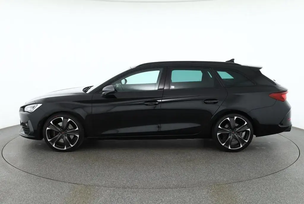 Main__Slider__Photo:Cupra Leon ST 2.0 TSI DSG VZ LED Navi Virtual Cockpit 09/2023-1