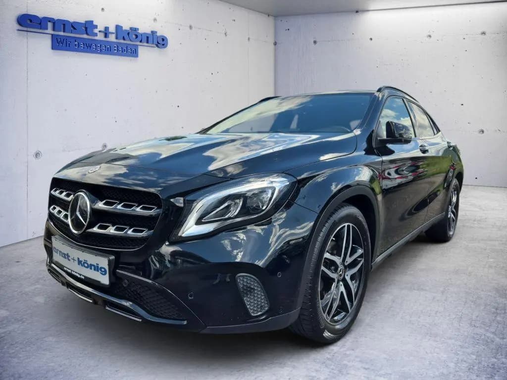 Main__Slider__Photo:Mercedes-Benz GLA 200 7G-DCT Urban 10/2018-0