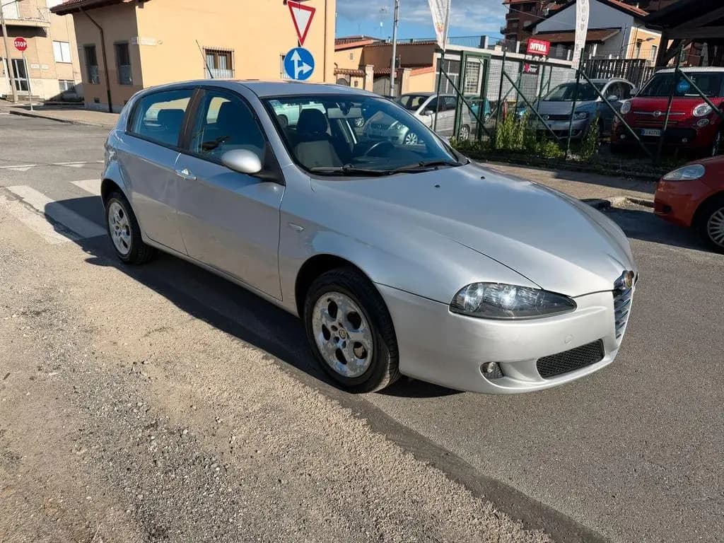 Main__Slider__Photo:Alfa Romeo 147 1.9 JTD (120) 01/2006-0
