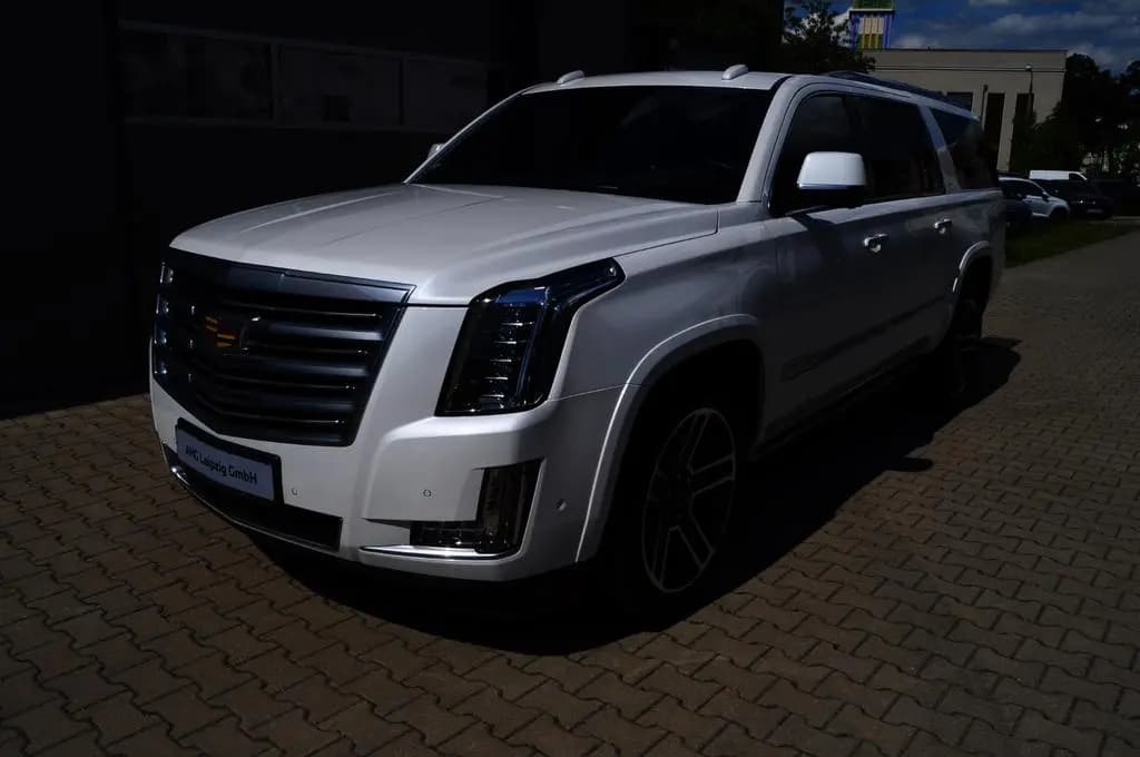 Main__Slider__Photo:Cadillac Escalade GMT Platinum ESV 7 Sitze 360° RSE EU 10/2018-0