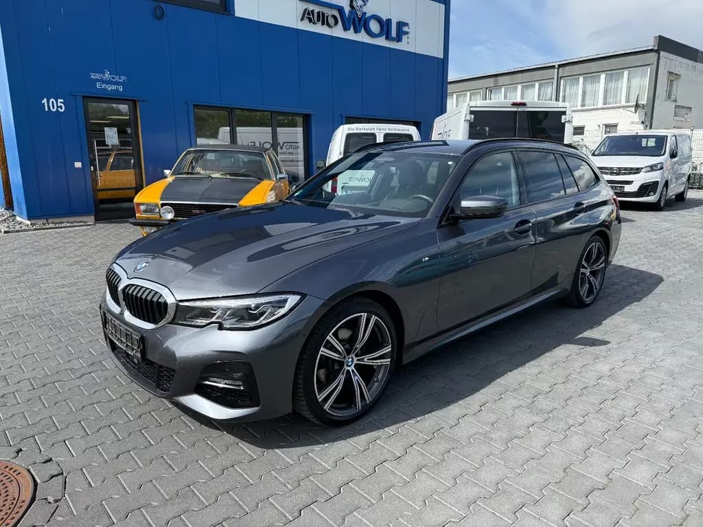 Main__Slider__Photo:BMW 320 3 Touring 320 d xDrive M Sport 04/2021-0