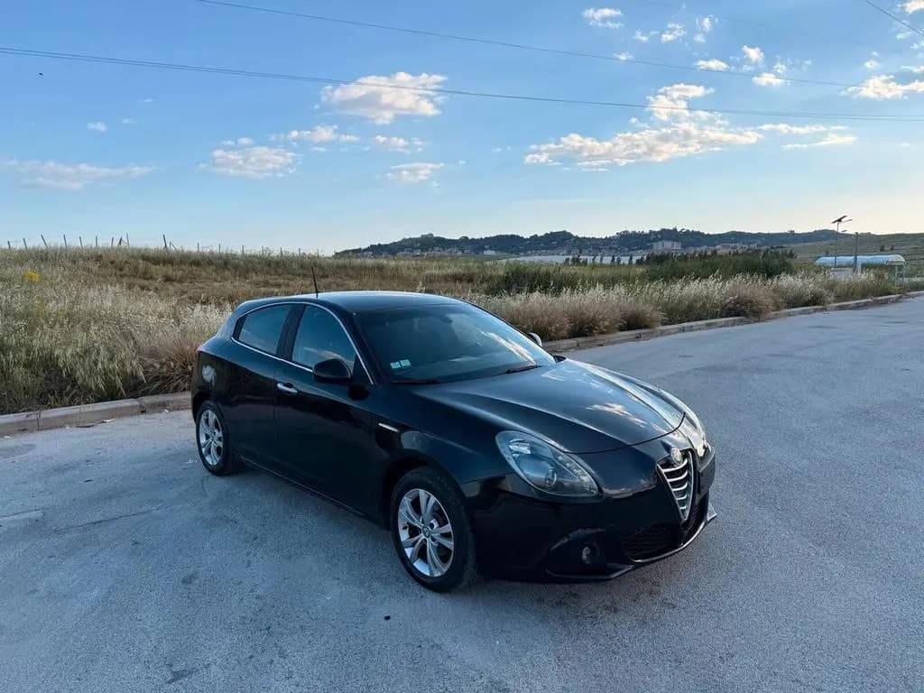 Main__Slider__Photo:Alfa Romeo Giulietta 1.6 JTDm-2 105 CV Progressi 09/2013-0