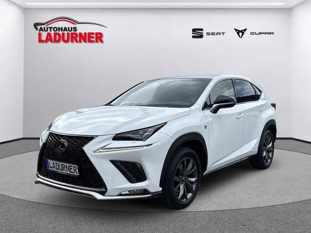 Main__Slider__Photo:Lexus NX 300 h 300 h E-Four *Sportpaket+Panorama+Memory 01/2018-1