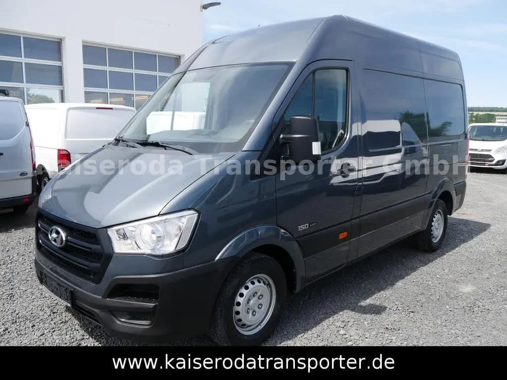 Main__Slider__Photo:Hyundai H350 Cargo 150eVGT L2H2 HA Kasten EU6 01/2018-0