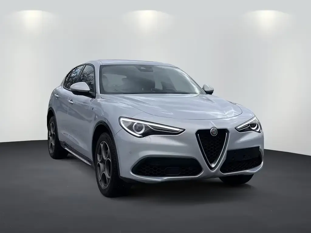 Main__Slider__Photo:Alfa Romeo Stelvio 2.0Turbo 16V 4WD BI-XEN / NAVI / W-PAKET 01/2023-1