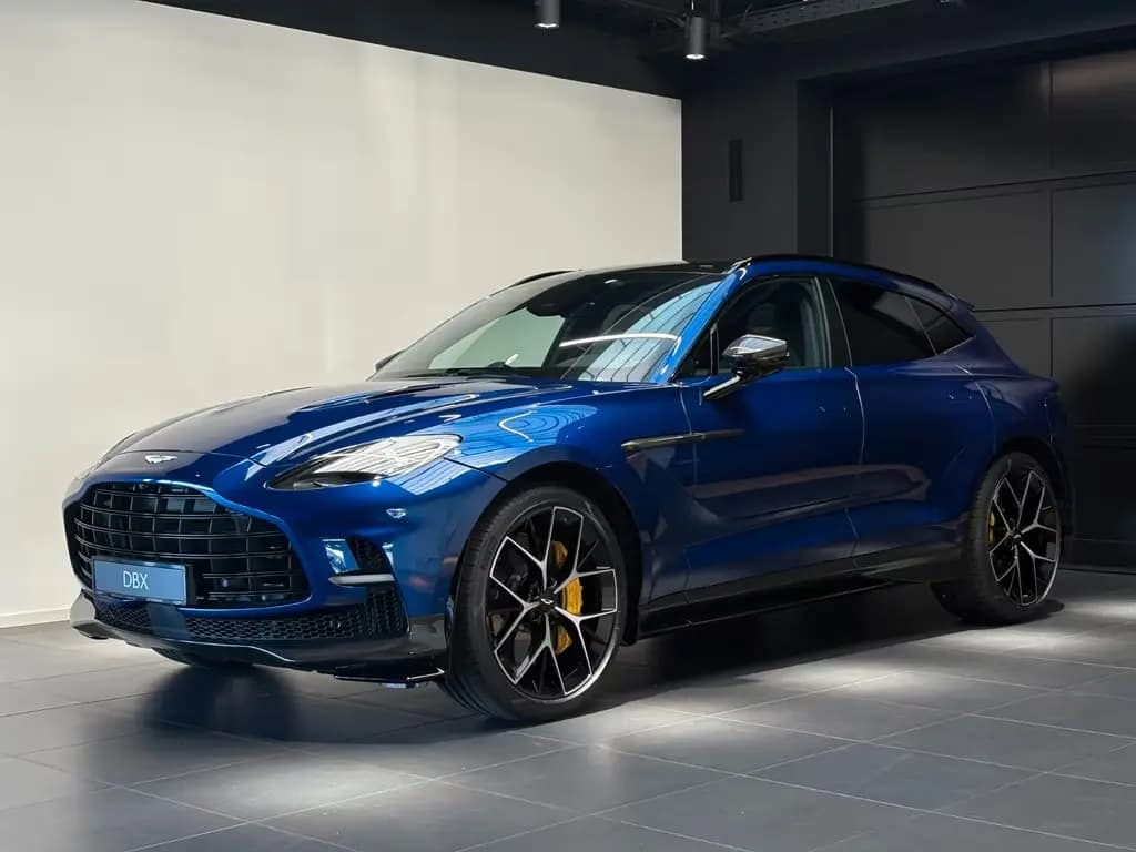 Main__Slider__Photo:Aston Martin DBX 707 - Ion Blue - Full Carbon - B&W Sound null-0