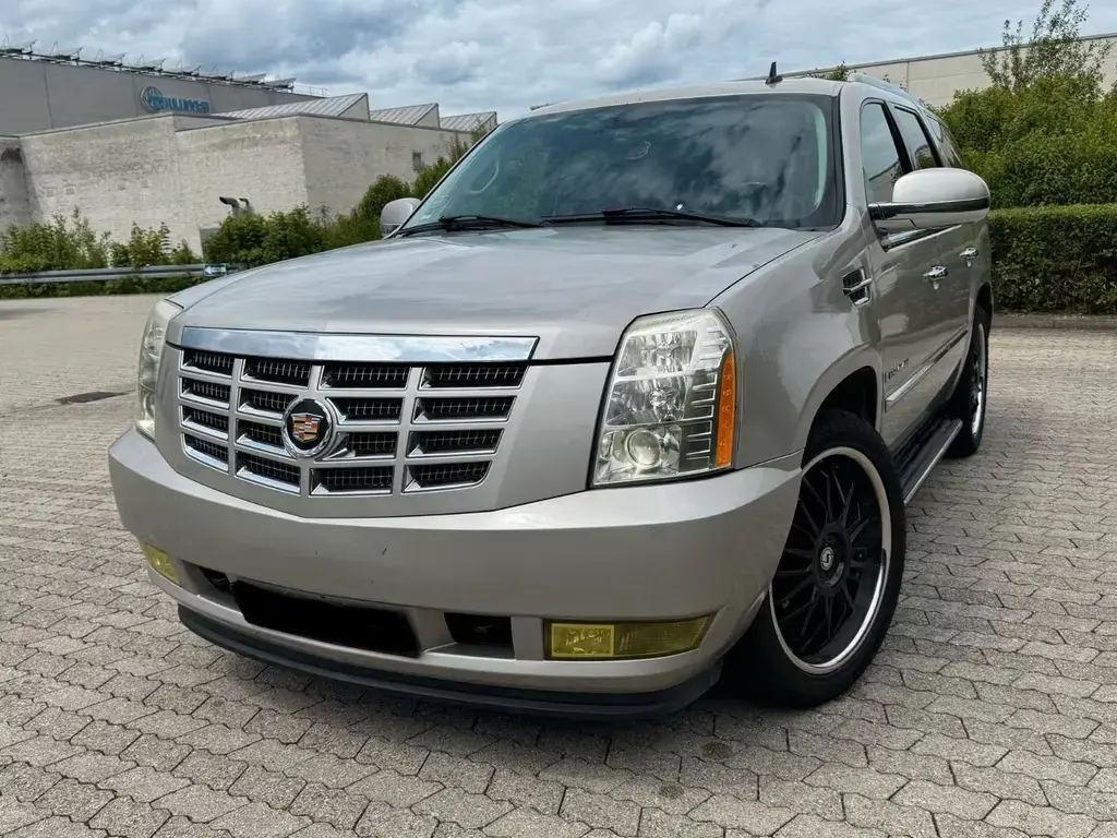 Main__Slider__Photo:Cadillac Escalade 6.2 V8 Autom. 4x4 LPG Gas Luxury 12/2007-1