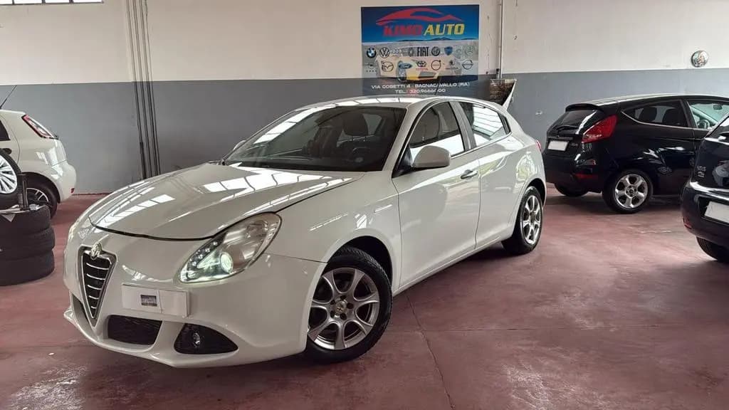 Main__Slider__Photo:Alfa Romeo Giulietta 1.6 JTDm-2 105 CV Exclusive 10/2014-0