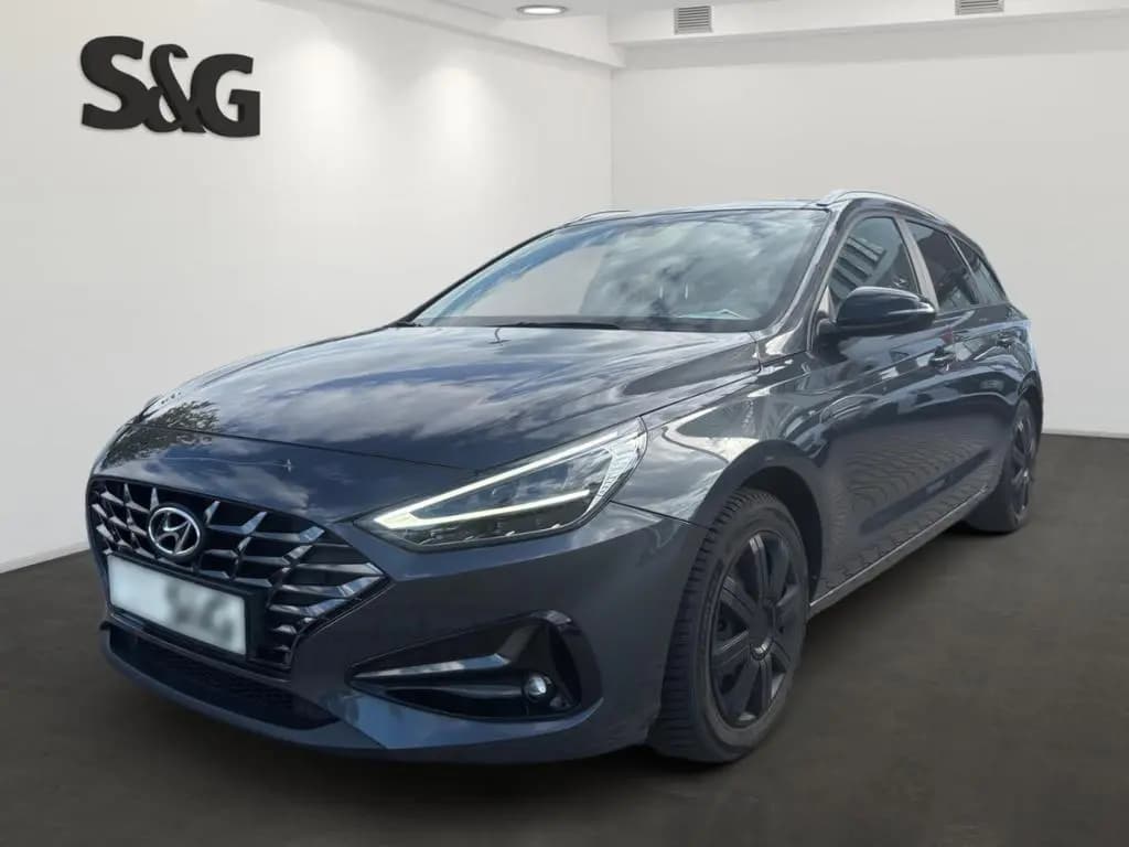 Main__Slider__Photo:Hyundai i30 cw Edition 30+ Mild-Hybrid El. Panodach Navi 03/2021-0