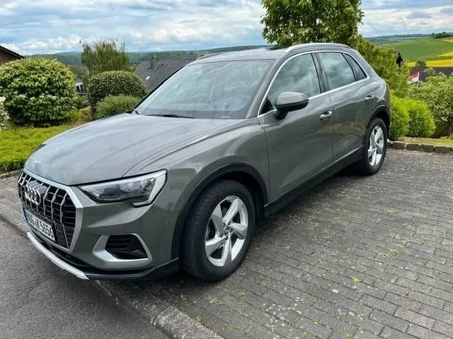 Main__Slider__Photo:Audi Q3 35 TFSI S tronic advanced advanced 03/2020-0