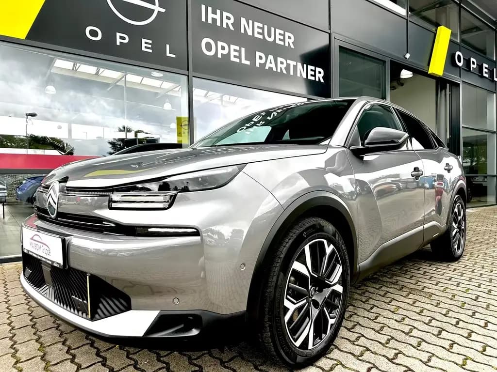 Main__Slider__Photo:Citroën C4 1.2 12V e-THP / PureTech 04/2025-0