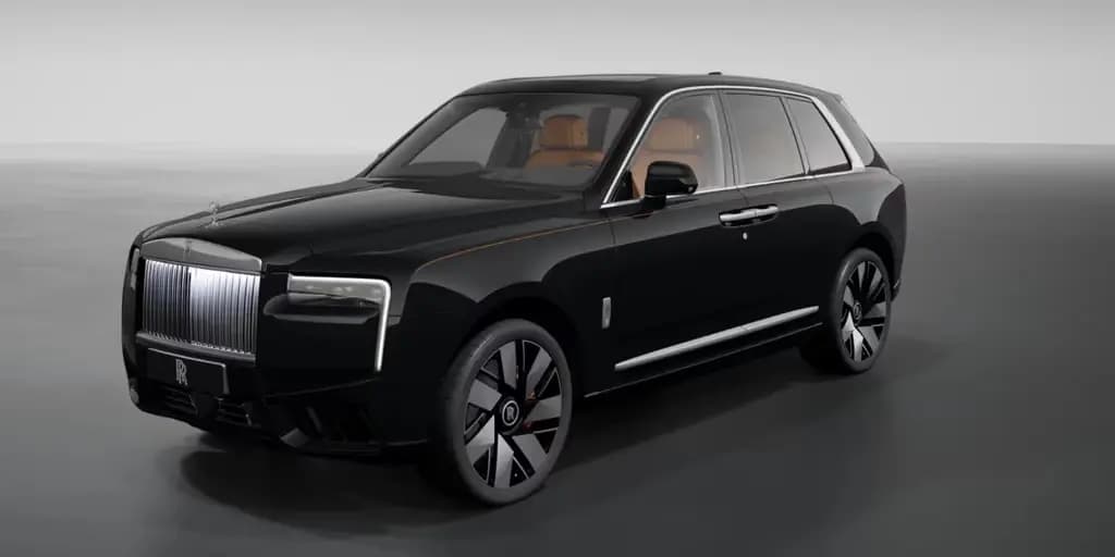 Main__Slider__Photo:Rolls-Royce Cullinan II Production26 4Seat TV Screens Facia null-0