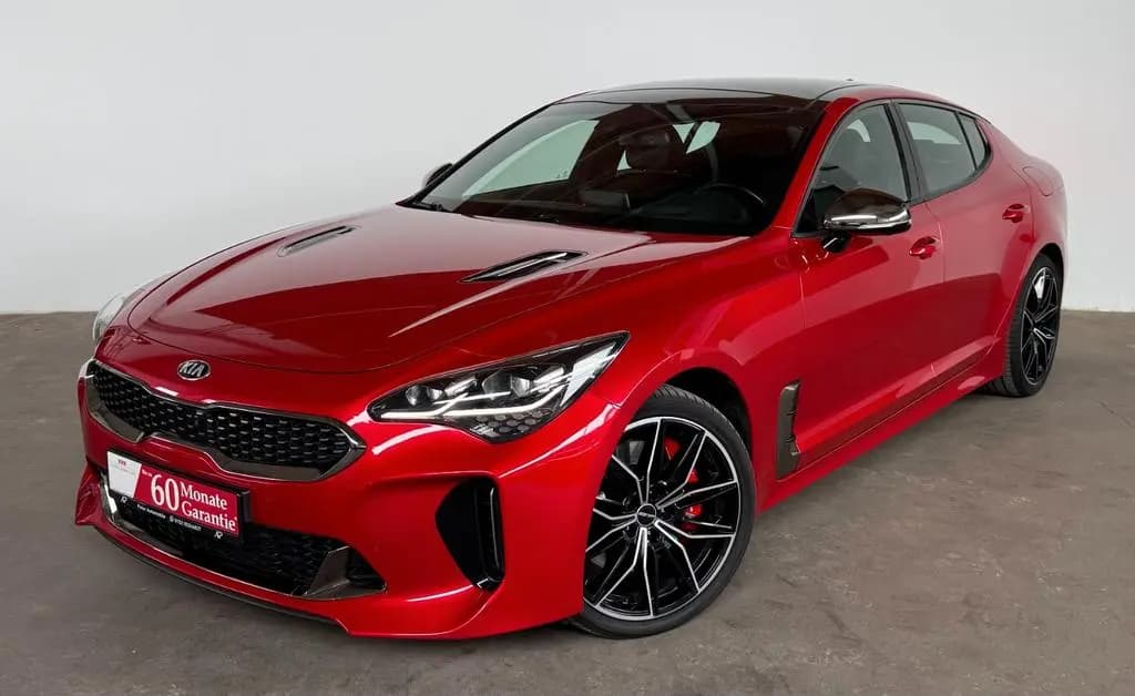 Main__Slider__Photo:Kia Stinger GT 3.3 V6 4WD HEADUP H&K BASTUCK 360° 8X 11/2018-0
