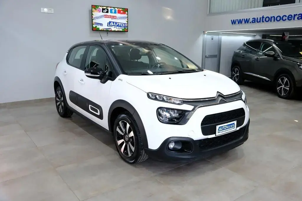 Main__Slider__Photo:Citroën C3 Citroen C3 1.2 T EAT 6 110cv SHINE Automatica 11/2021-1